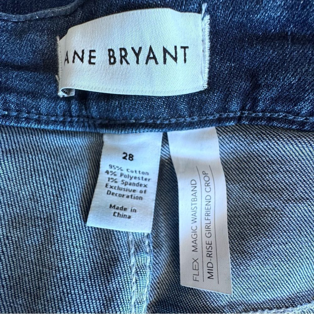 Lane Bryant Mid-Rise Jeans Girlfriend Crop Floral Embroidered Denim SZ 28 - Picture 8 of 13